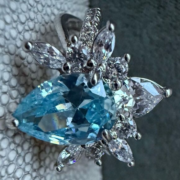 Ring Bomb Party Blue Teardrop CZ Ring Size 6 Glam Statement Sparkle - Picture 15 of 17